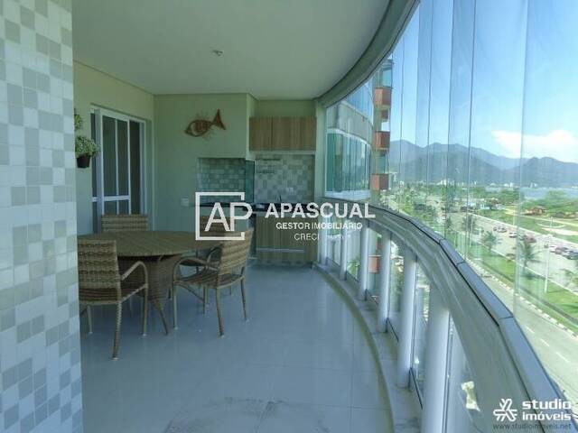 Apartamento para Venda em Caraguatatuba - 2