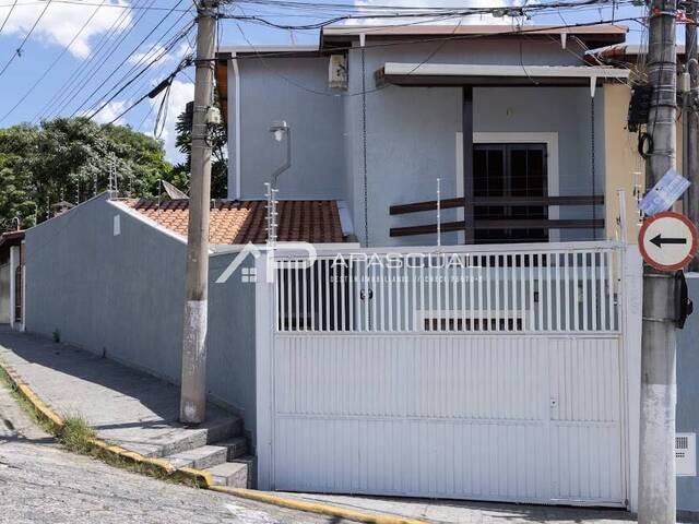 #2345 - Casa para Venda em Jacareí - SP