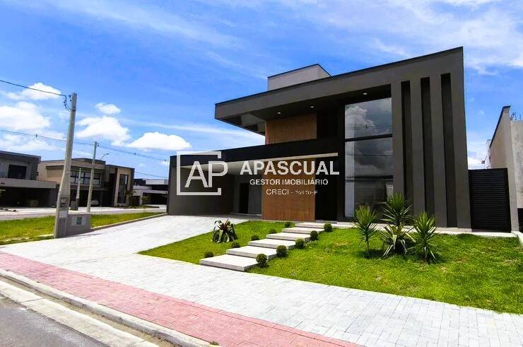 Casa à venda com 3 quartos, 260m² - Foto 1