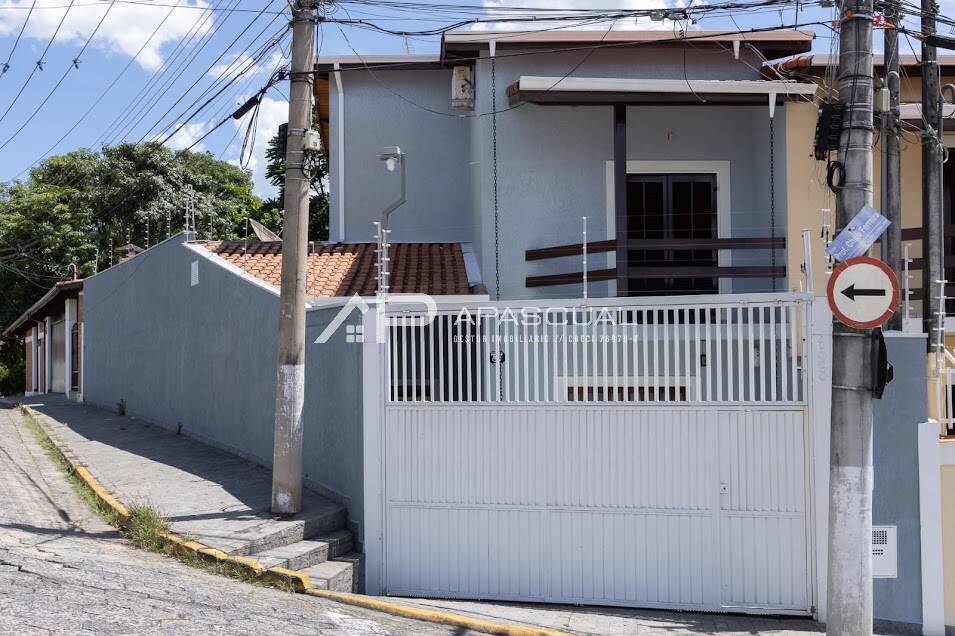 Casa, 3 quartos, 140 m² - Foto 2